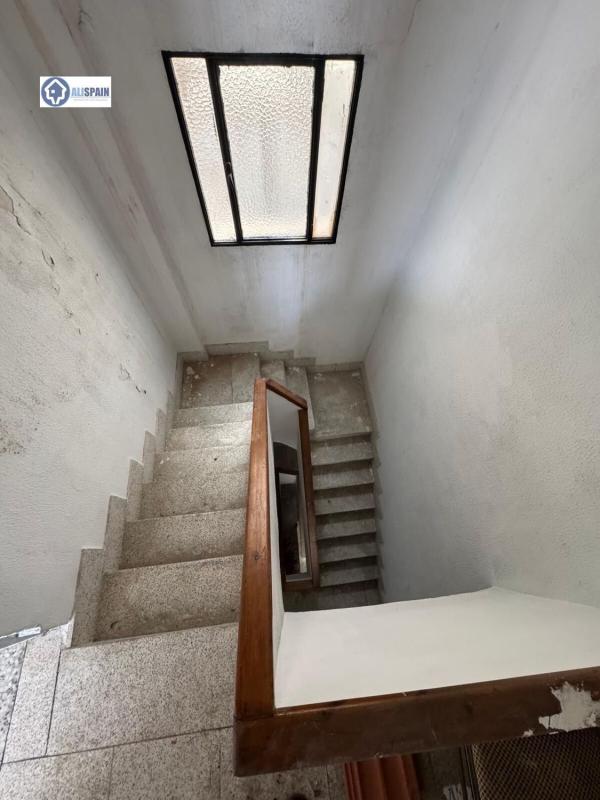 Здание Жилой площадью 312м2 на продажу в Эльда photo 3