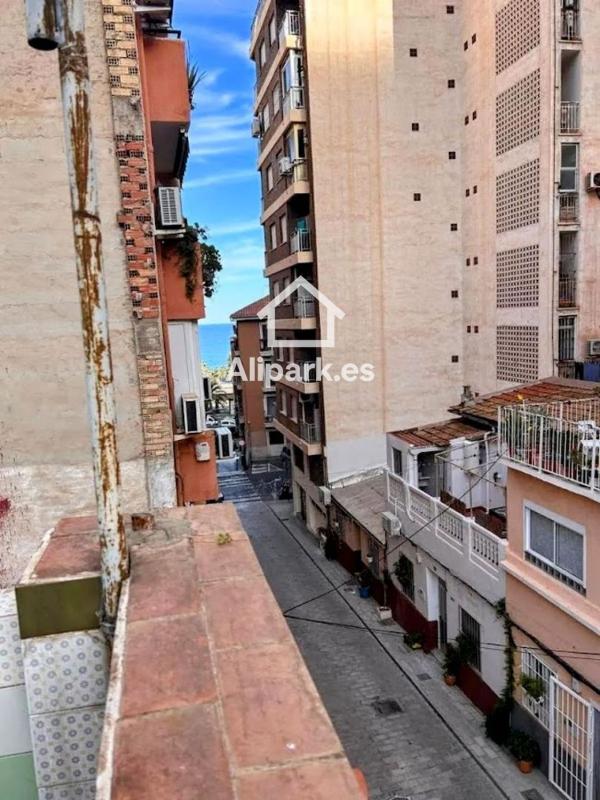 Здание Жилой площадью 254м2 на продажу в Аликанте / Алакант photo 3