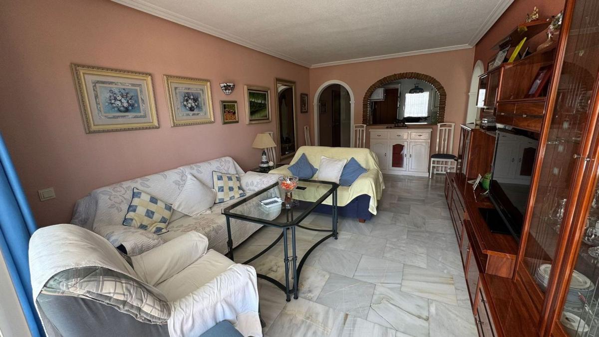 Sprzedaż mieszkania w Piso en Calle Puerto Real, 39, La Carihuela - Los Nidos, Torremolinos, Torremolinos
 photo 3