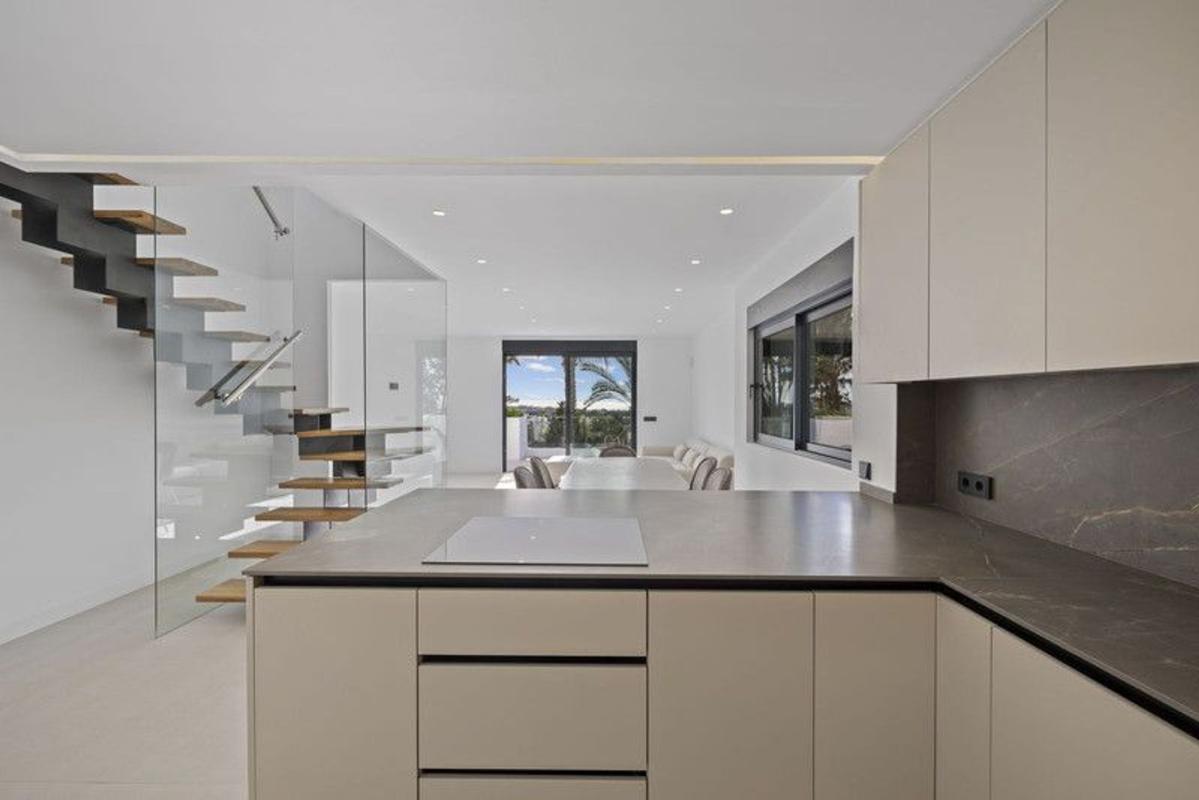 Duplex sale in Dúplex en Calle Quintana, 31, Paraiso-Barronal, Estepona, Estepona photo 4
