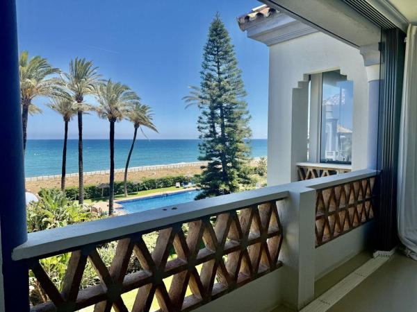 Дуплекс на продажу в Dúplex en Bahía de Casares, Casares, Касарес photo 1