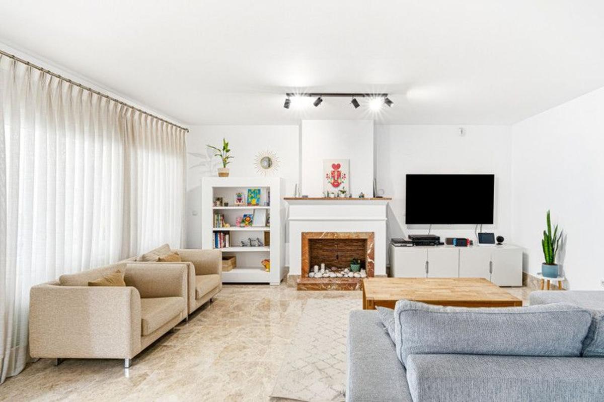 Продажа дуплекса на Dúplex en Calle Bogey, 1, Bahía de Marbella, Marbella, Марбелла photo 2