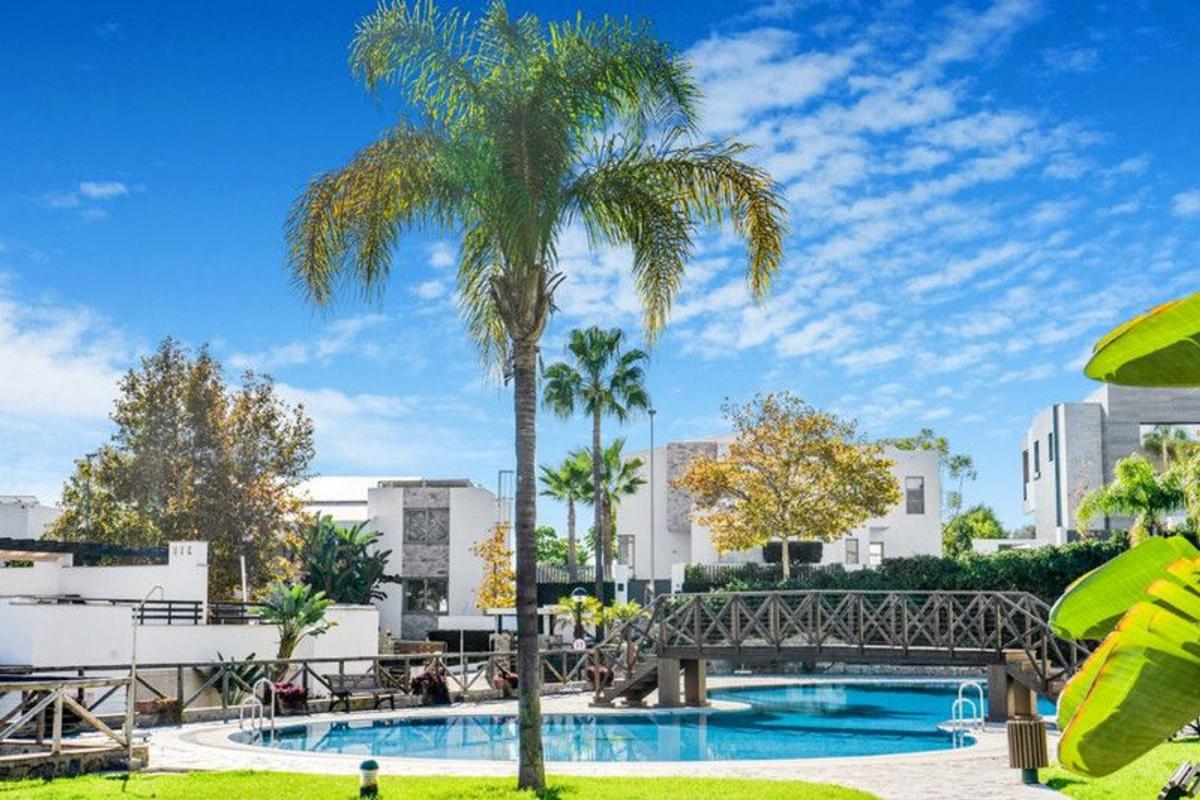 Продажа дуплекса на Dúplex en Calle Bogey, 1, Bahía de Marbella, Marbella, Марбелла photo 3