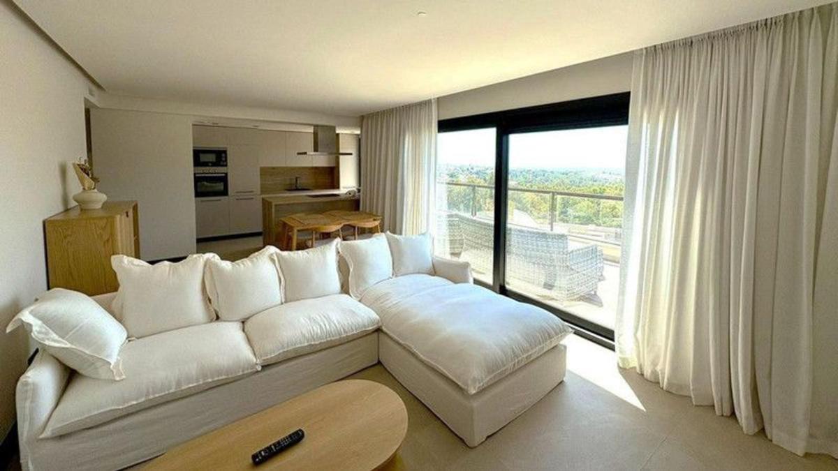 Sprzedaż duplexu w Dúplex en Urbanizacion Nueva Andalucia 4j, 18, Los Naranjos, Marbella, Marbella photo 2
