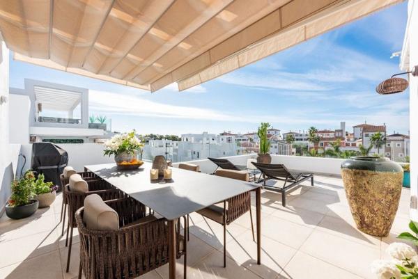 Дуплекс на продажу в Dúplex en Urbanizacion Cortijo Casareno, 10, Paraiso-Barronal, Estepona, Эстепона thumbnail 2