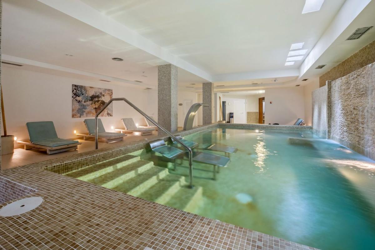 Sprzedaż duplexu w Dúplex en Urbanizacion Nueva Andalucia k, 21 b, Los Naranjos, Marbella, Marbella photo 1