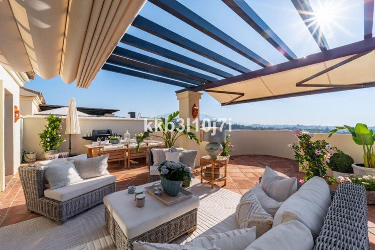 Sprzedaż duplexu w Dúplex en Calle Partenon, 14, Los Arqueros-Puerto del Almendro, Benahavís, Benahavís photo 2