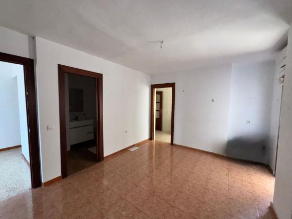 Sprzedaż mieszkania w Piso en Calle Jovellanos, 7, Perchel sur - El Bulto, Málaga, Málaga
 photo 3