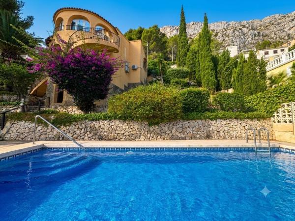 Chalet wolnostojący na sprzedaż w Casa o chalet en Maryvilla, Calpe, Kalpe photo 1