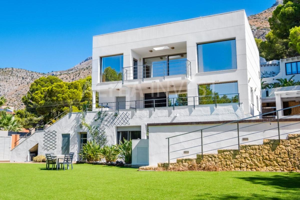 Sale of independent chalet in Casa o chalet en Altea la Vella, Altea, Altea
photo 1