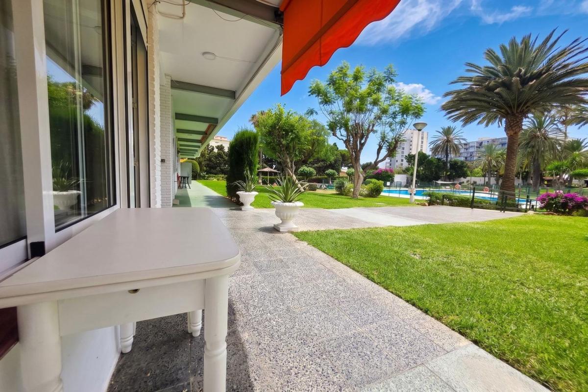 Sale of apartment in Piso en Avenida Terramar Alto, Solymar - Puerto Marina, Benalmádena, Benalmádena
 photo 2