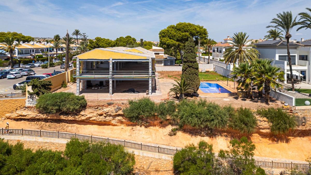 Properties for sale and rent in Spain photo 4