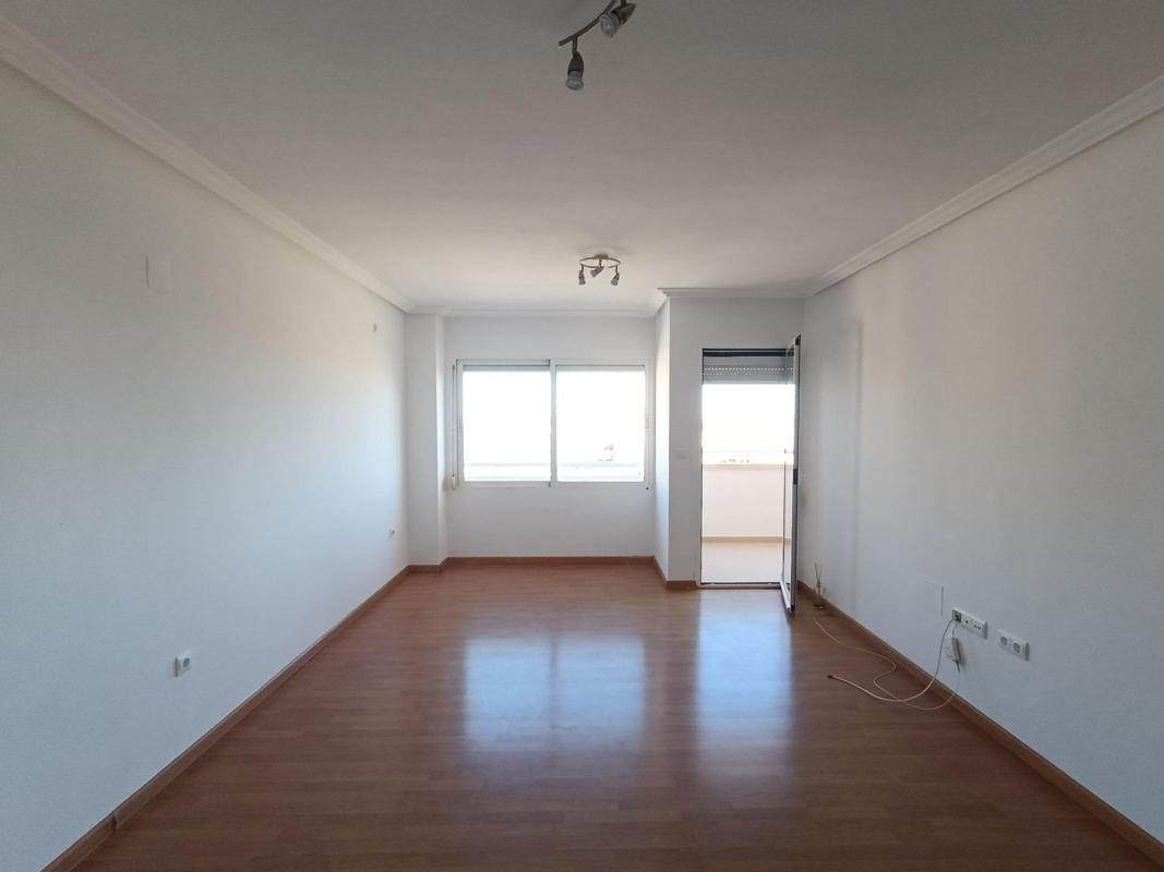 Sale of apartment in Piso en Benisaudet, Alicante / Alacant, Alicante
photo 2