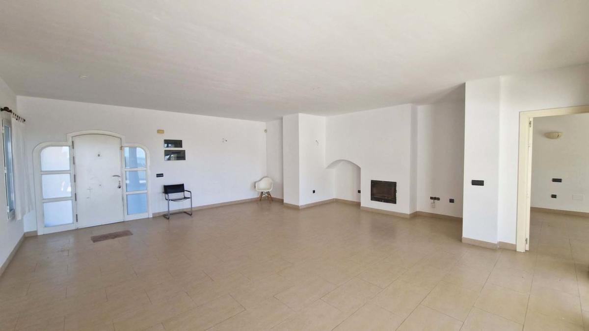 Sale of apartment in Piso en Calle Calabaza, 2, Casablanca - La Viñuela, Benalmádena, Benalmádena
 photo 2