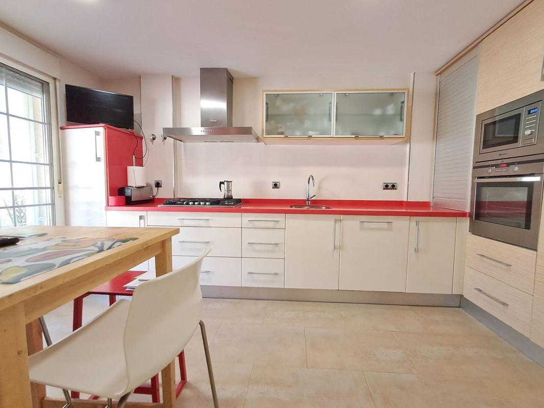 Properties for sale and rent in Spain photo 5