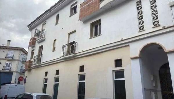 Sprzedaż mieszkania w Piso en Calle Jorge Guillén, Centro, Alhaurín el Grande, Alhaurín el Grande
photo 1