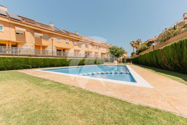 Chalet pareado en Alicante Golf, Alicante / Alacant photo 1