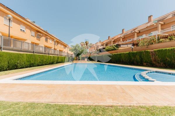Chalet pareado en Alicante Golf, Alicante / Alacant thumbnail 1
