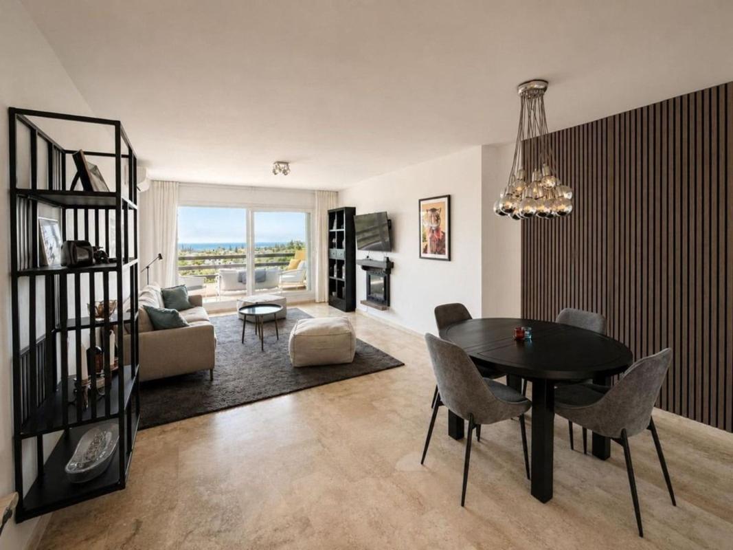 Sprzedaż poddasza w  Ático en Urbanización Las Lomas de Las Joyas, 6 g, La Concha-Resina Golf, Estepona, Estepona photo 3