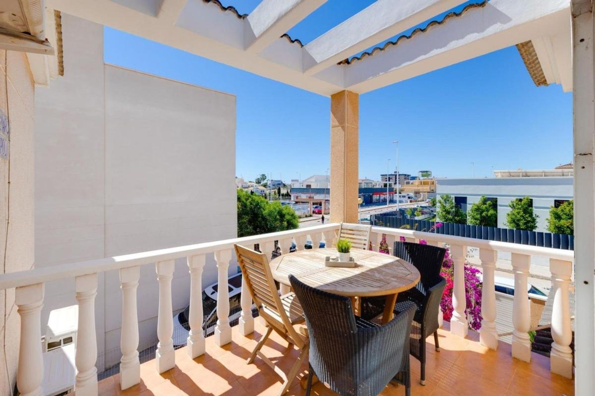 Продажа квартиры на Piso en Urbanización Zenia II, La Zenia, Orihuela, Ориуэла
photo 2