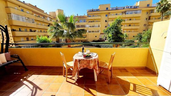 Sprzedaż mieszkania w Piso en Los Pacos, Fuengirola, Fuengirola
photo 1