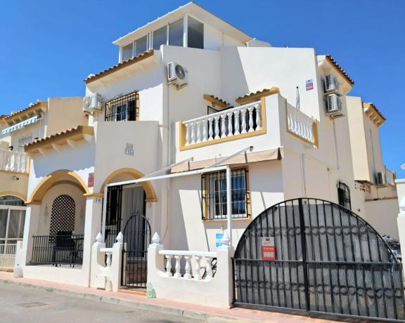 Chalet adosado en Playa Flamenca, Orihuela photo 1