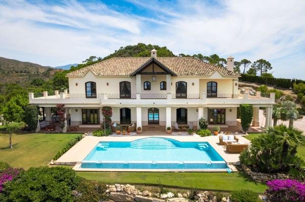Casa o chalet independiente en El Velerín, Estepona photo 1