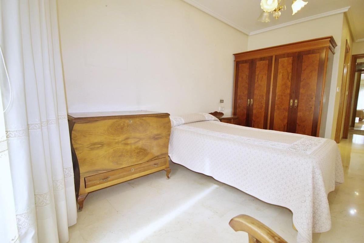 Sale of apartment in Piso en Pont Nou-Corazón de Jesús, Elche / Elx, Elche / Elx
photo 4