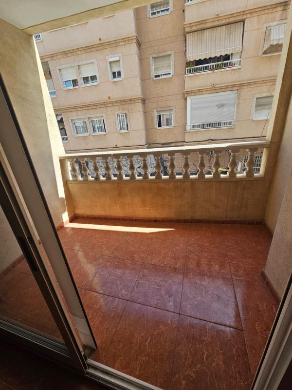 Продажа квартиры на Piso en Calle San Pascual, Puerto Deportivo, Torrevieja, Торревьеха
photo 3