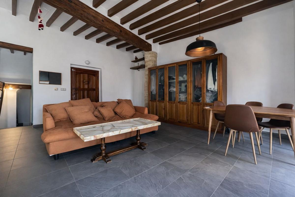Sale of apartment in Piso en Casco Histórico-Santa Cruz, Alicante / Alacant, Alicante
photo 4