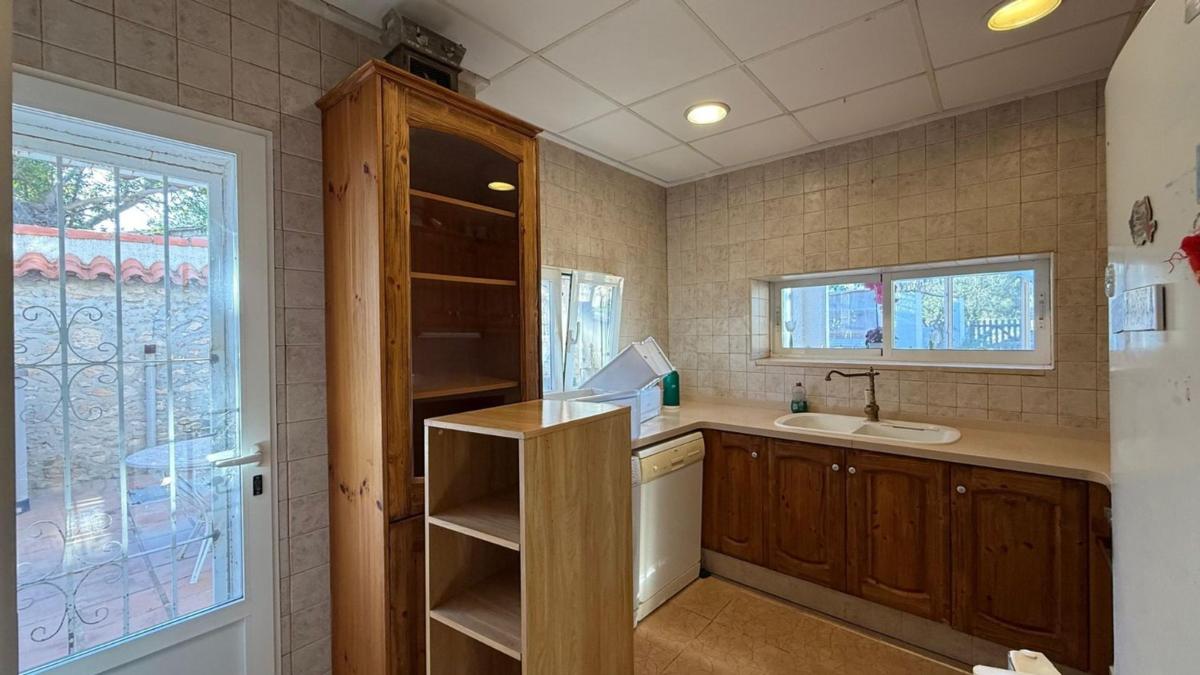 Properties for sale and rent in Spain photo 3