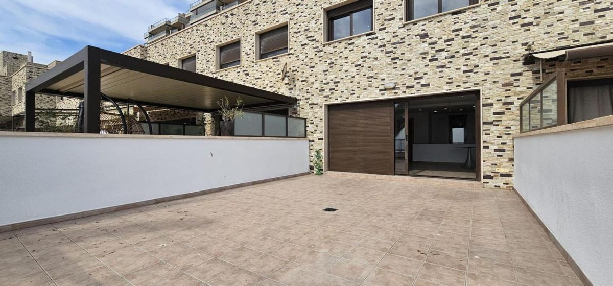 Properties for sale and rent in Spain photo 3