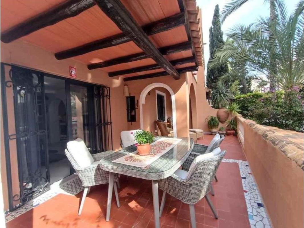 Venta de piso en Piso en Calle Jacinto Benavente, 8, Zona los Frutales, Torrevieja, Torrevieja
photo 1