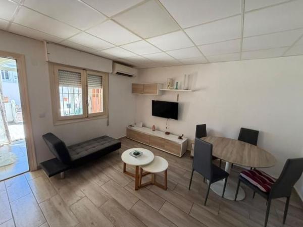 Venta de piso en Piso en Calle Mozart, 17, La Siesta - El Salado - Torreta, Torrevieja, Torrevieja
thumbnail 2