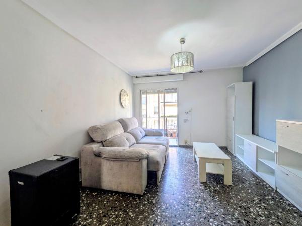 Venta de piso en Piso en Calle Benilloba, Barri Zona Nord, Alcoy / Alcoi, Alcoy / Alcoi
photo 1