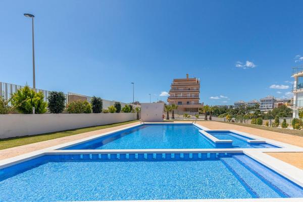 Estudio en venta en Piso en Calle Pimienta, Villamartín, Orihuela, Orihuela thumbnail 1