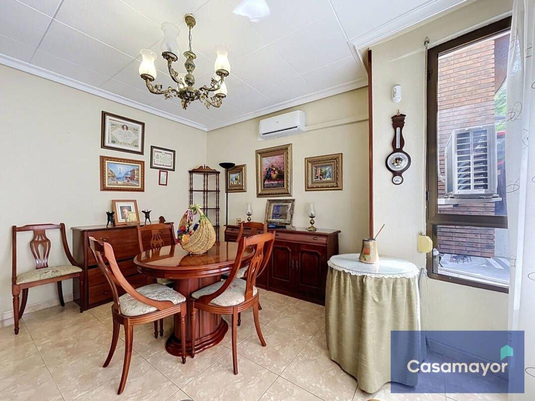 Venta de piso en Piso en Calle Pintor Lorenzo Casanova, 10, Ensanche-Diputación, Alicante / Alacant, Alicante / Alacant
 photo 2