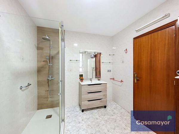 Venta de piso en Piso en Calle Pintor Lorenzo Casanova, 10, Ensanche-Diputación, Alicante / Alacant, Alicante / Alacant
 photo 4
