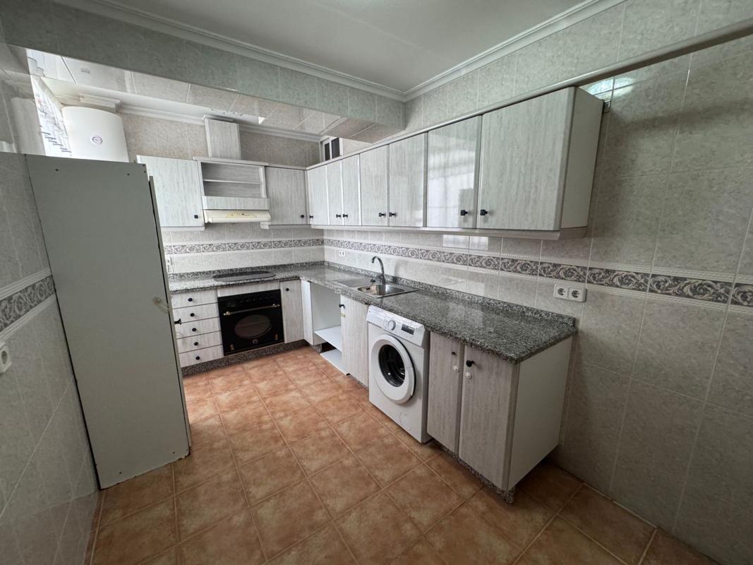 Venta de piso en Piso en Plaza del Sol, 5, Carolinas Altas, Alicante / Alacant, Alicante / Alacant
 photo 3
