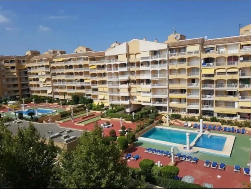 Sale of apartment in Piso en Avenida de los Ejércitos Españoles, Calpe Pueblo, Calpe, Calpe
photo 4