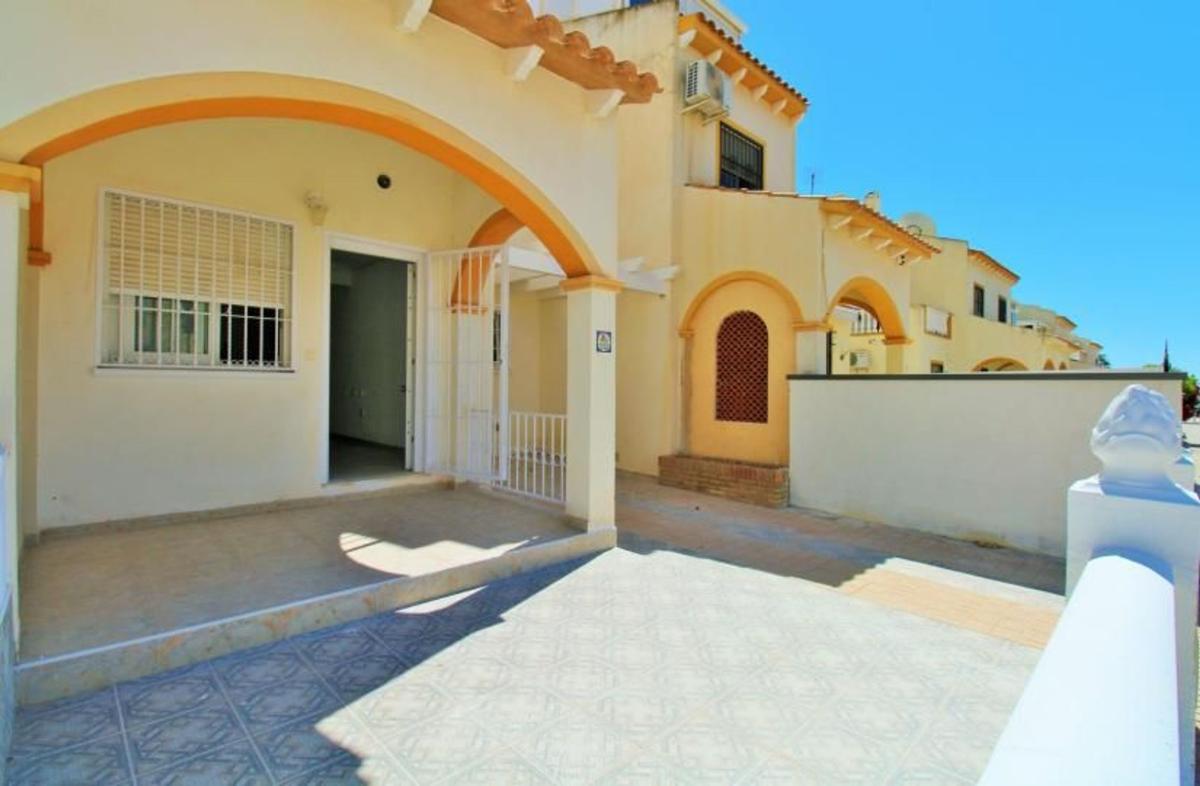 Sprzedaż szeregowego domku w Chalet adosado en La Zenia, Orihuela , Orihuela photo 3