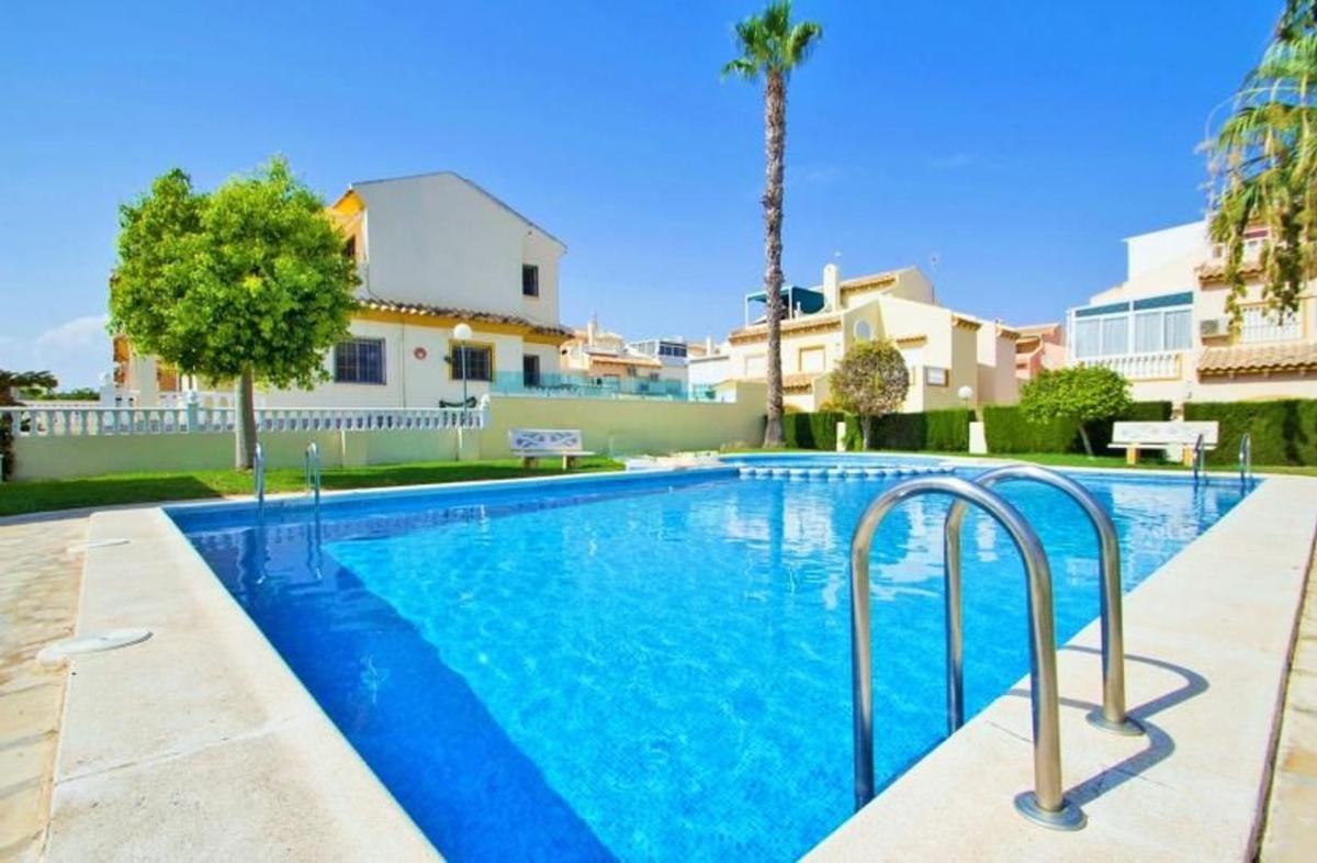 Sprzedaż szeregowego domku w Chalet adosado en La Zenia, Orihuela , Orihuela photo 4