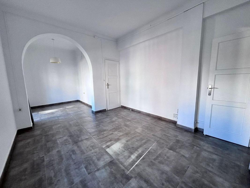 Venta de piso en Piso en Campoamor, Alicante / Alacant, Alicante / Alacant
 photo 2