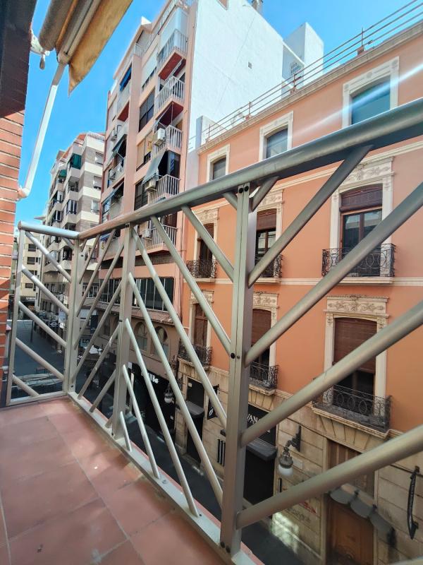 Sale of apartment in Piso en Calle Santa Bárbara, 2, Centro Tradicional, Alicante / Alacant, Alicante
photo 4