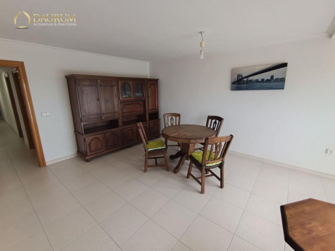 Sale of apartment in Piso en Avenida de Cartagena, El Altet - Balsares, Elche / Elx, Elche / Elx
photo 1