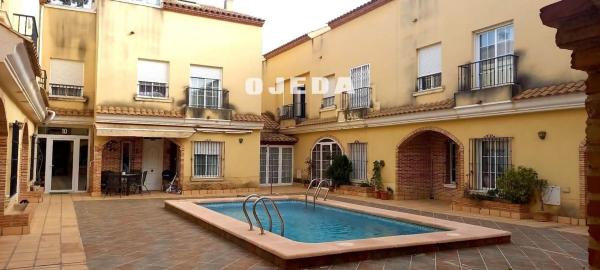Chalet adosado en Calle Gerona, Zona norte, Santa Pola photo 1