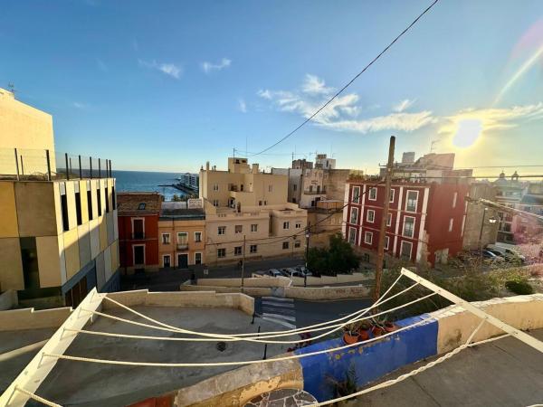 Casa o chalet independiente en San Juan, Casco Histórico-Santa Cruz, Alicante / Alacant thumbnail 2