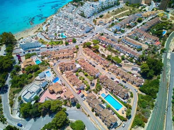 Частный шале на продаже в Casa o chalet en Calle Altea, Pueblo Acantilado - Lanuza, El Campello, Эль Кампельо thumbnail 1