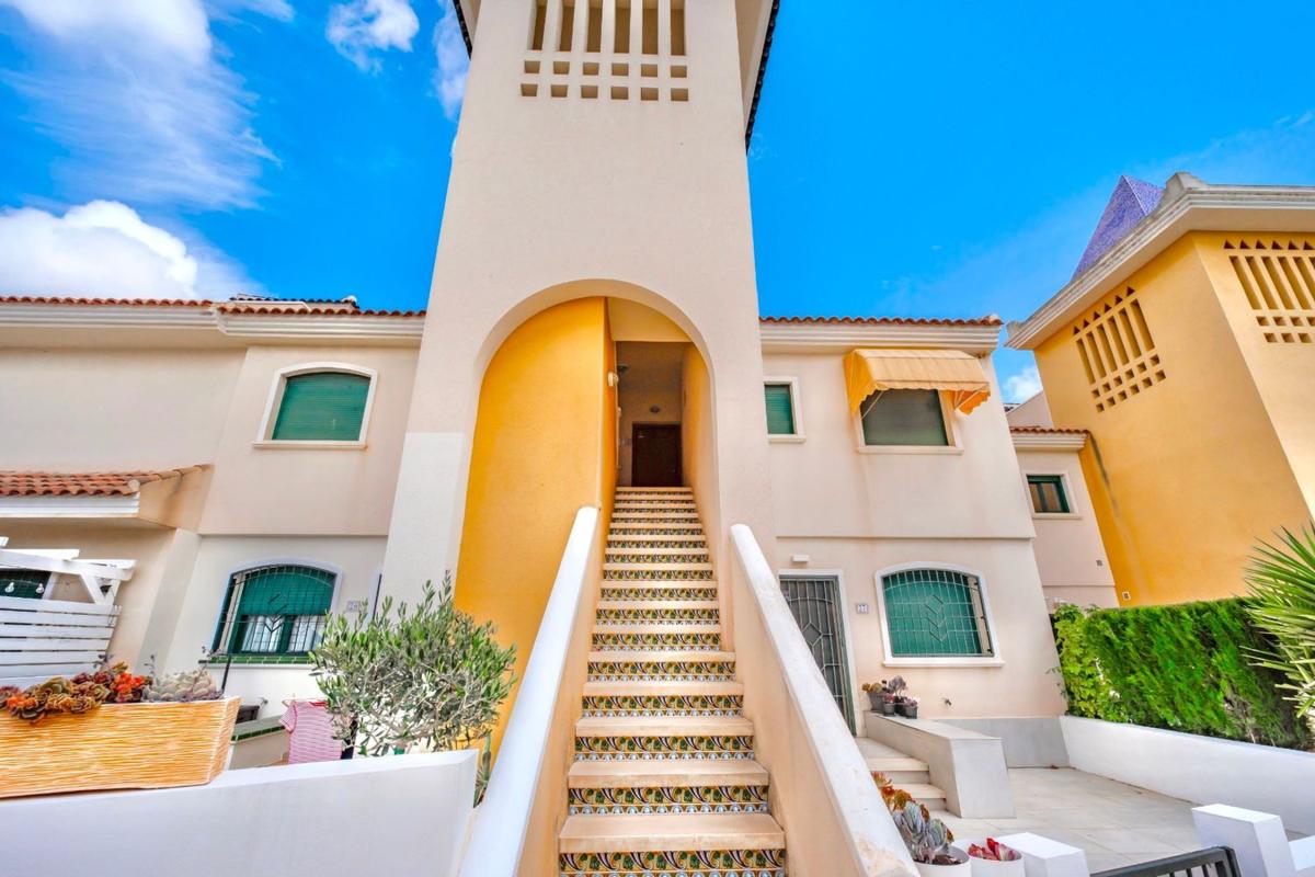 Продажа квартиры на Piso en Doña Pepa, Rojales, Рохалес
photo 2
