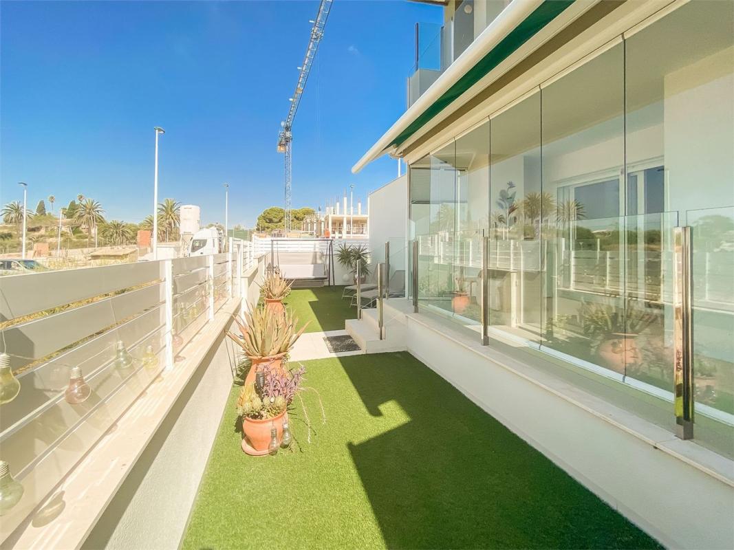 Sale of apartment in Piso en Avenida Alemania, La Marina, Elche / Elx, Elche / Elx
photo 3